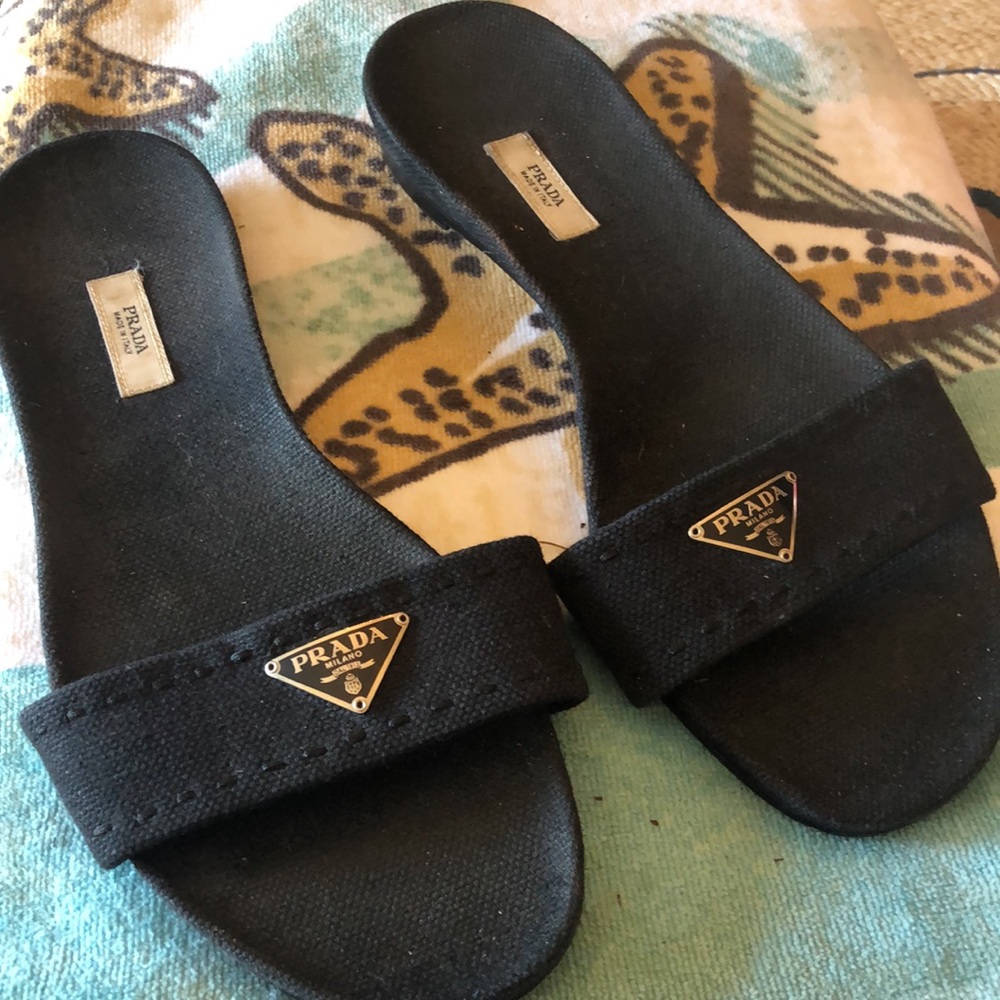 Prada Slides. 💯 Authentic Womens size 7